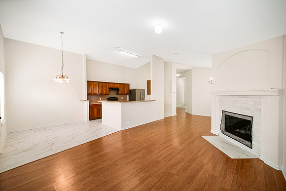 315 Brushy Glen Dr-14