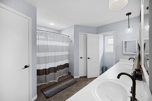 8814 Tavistock-33