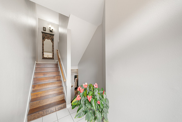 452MarinersDr-7