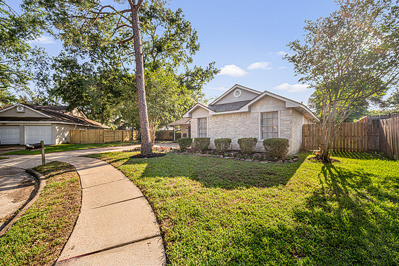 8507 Silver Fir Dr-3