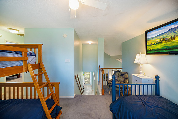 17383 Harbor Dr-102