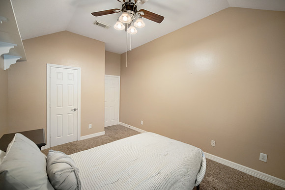 20414 Canyon Shadow Dr-31