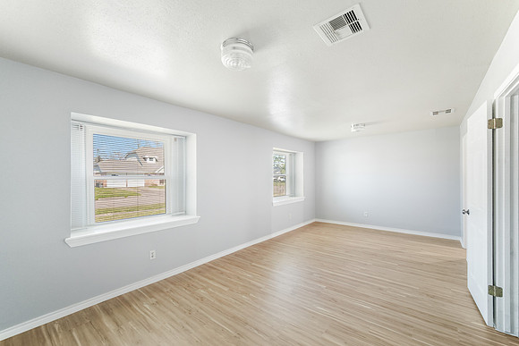 14422 Roundstone Ln-21
