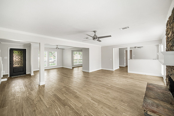 16215 Shrewsbury Cir-9