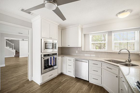 16215 Shrewsbury Cir-16