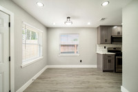 2919 W Greens Rd-11