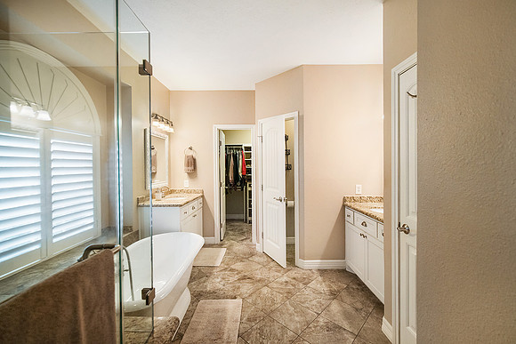 20414 Canyon Shadow Dr-18