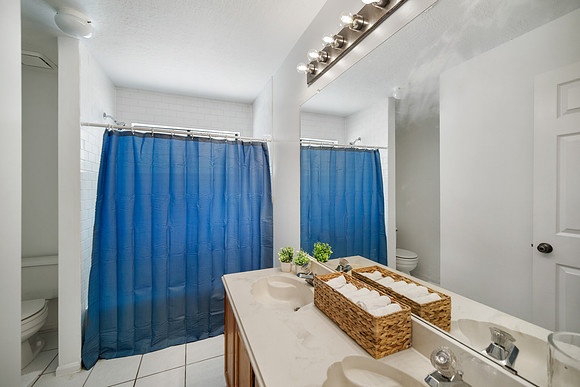 8011 Pinyon Creek Ct-21