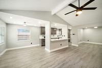 2919 W Greens Rd-10