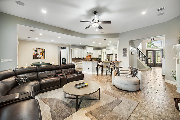 16901 W Caramel Apple-14