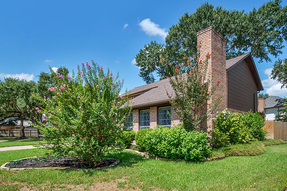 8107 Tall Firs L-2
