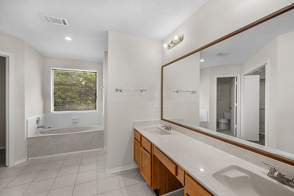 13535 San Martin Ln x curtains-13