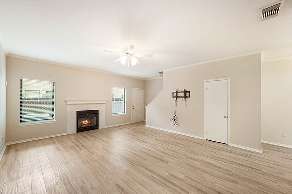 9800 Pagewood 3006-8