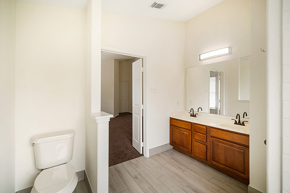 315 Brushy Glen Dr-23
