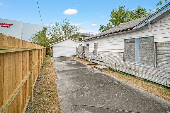 1119 Asbury St-4