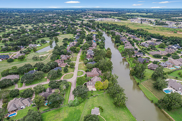 32236 Watersmeet Dr-55