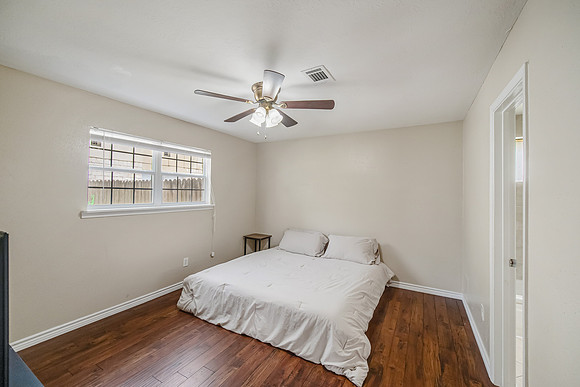 23102 Lestergate Dr-20