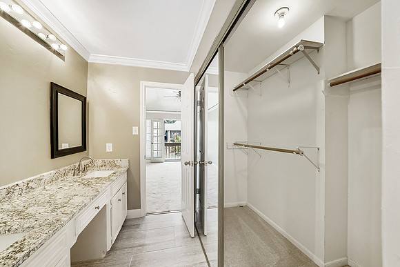 5515 Strack Rd apt 121-24
