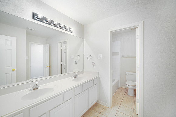 14311 Arlington Pl-99