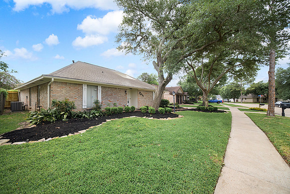 1718 Hilton Head Dr-2
