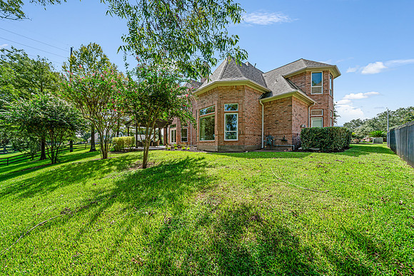 32236 Watersmeet Dr-49