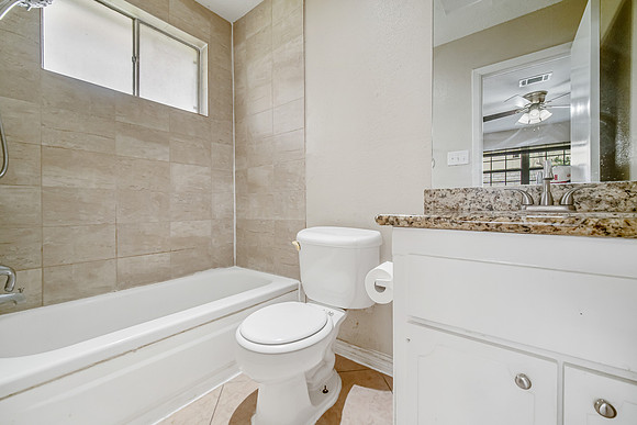 23102 Lestergate Dr-22