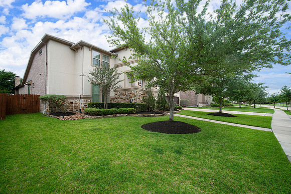 16901 W Caramel Apple-2