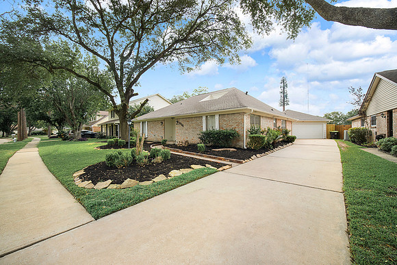 1718 Hilton Head Dr-3