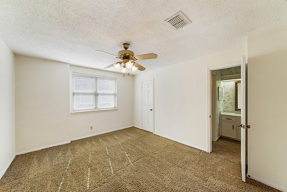 5411 Theall Rd-33