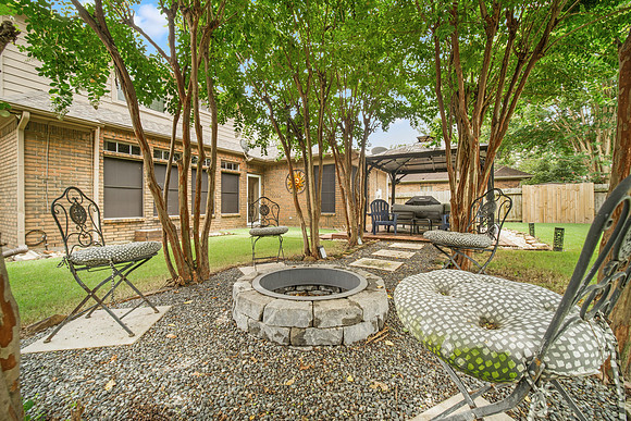 15315 Maple Meadows Dr-32