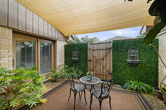 8814 Tavistock-27