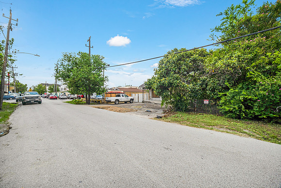 1119 Asbury St-2