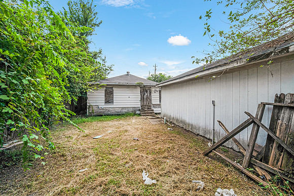 1119 Asbury St-7