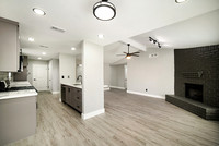 2919 W Greens Rd-12