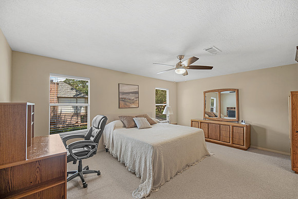 8107 Tall Firs ln-23