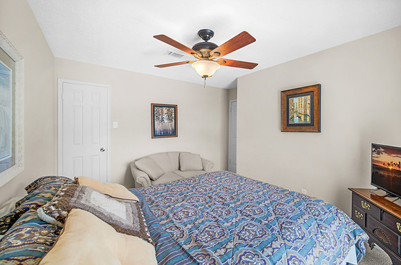 8107 Tall Firs ln-18