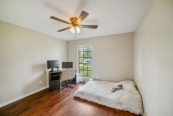 23102 Lestergate Dr-25