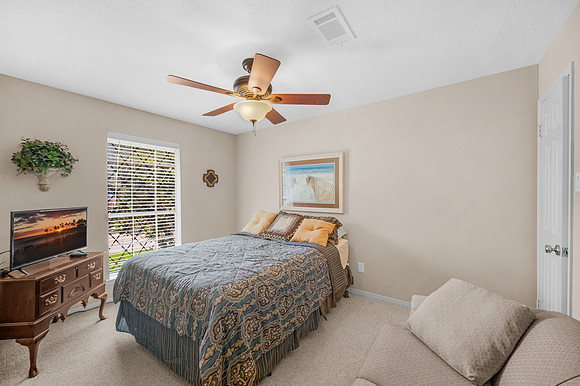 8107 Tall Firs ln-17