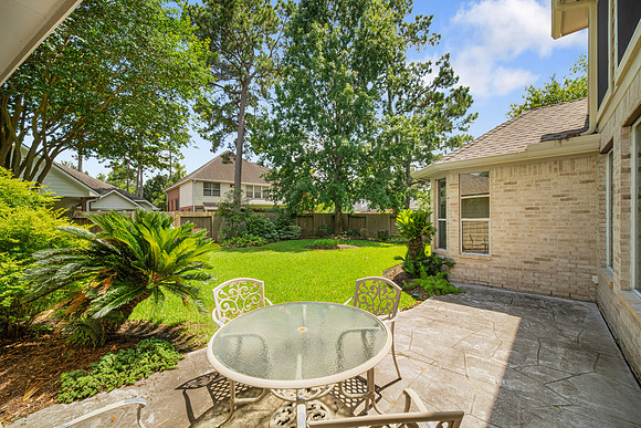 14311 Arlington Pl-100