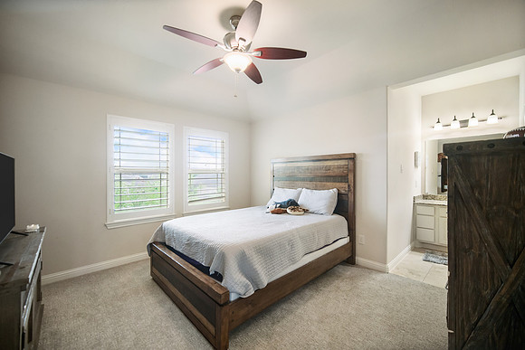 16901 W Caramel Apple-33