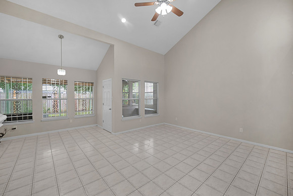13535 San Martin Ln x curtains-4