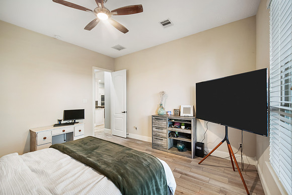 16901 W Caramel Apple-23
