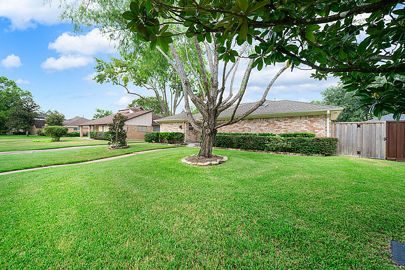 14002 Briar pl-2