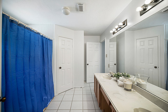 8011 Pinyon Creek Ct-33