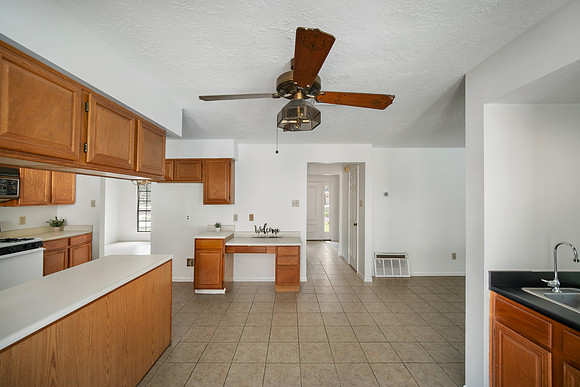 8011 Pinyon Creek Ct-13