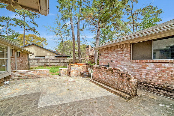 23102 Lestergate Dr-27