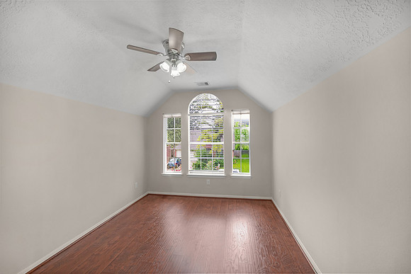13535 San Martin Ln x curtains-10