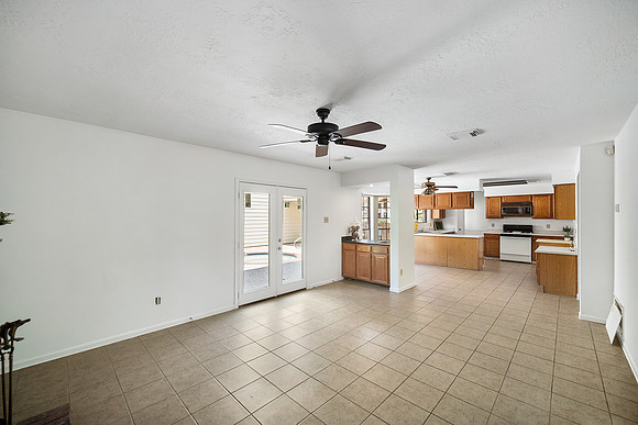 8011 Pinyon Creek Ct-16