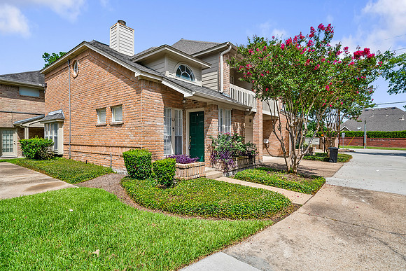 5515 Strack Rd apt 121-4