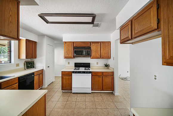 8011 Pinyon Creek Ct-11